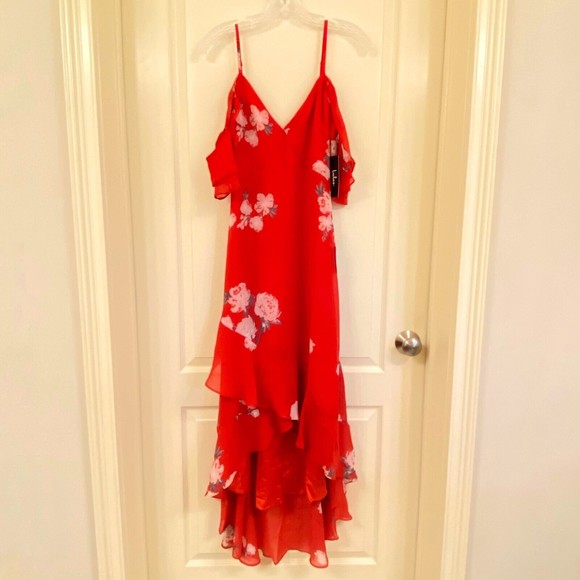 NWT LuLu’s Love in Bloom Dress Small Red Floral Print Off-the-Shoulder High-Low - Picture 4 of 11